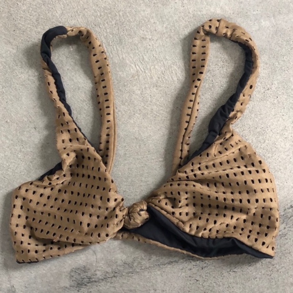 Mesh Acacia Tan and Black top